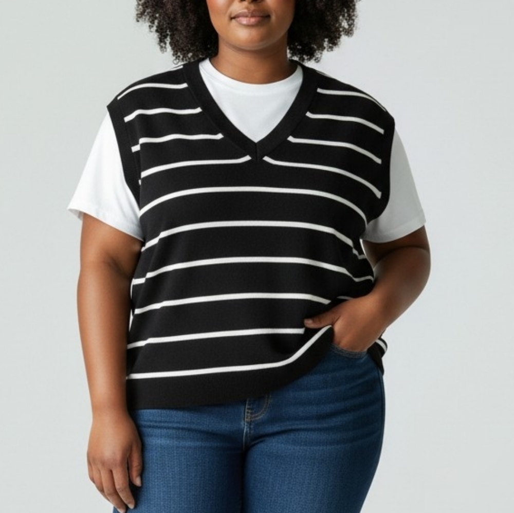 NWT Black and White Knit Stripe Light Weight Sweater Vest/ Top Size Women's 2X